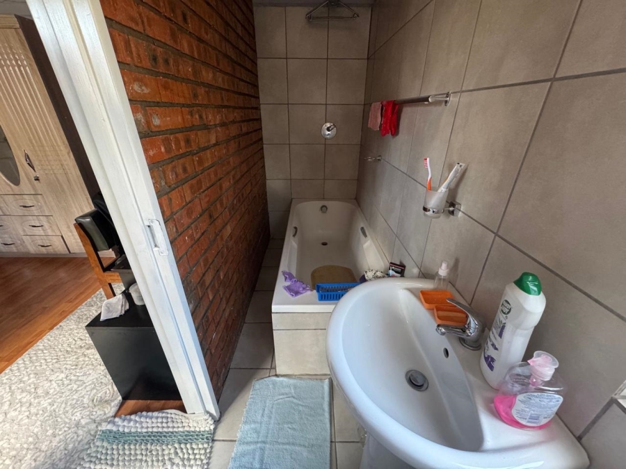  Bedroom Property for Sale in Verwoerdpark Northern Cape